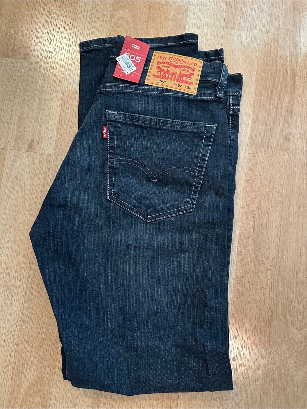 Men’s Authentic Levi’s 505 32 x 32 Dark Wash Jeans NWT